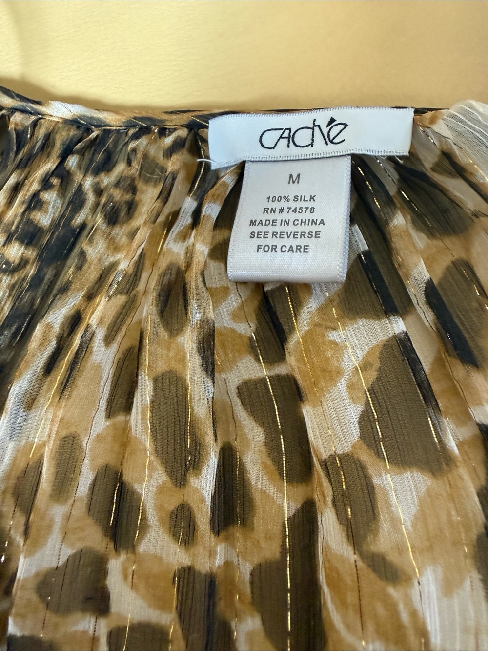 Vintage sheer pattern leopard top made by Cache - Picture 2 of 5